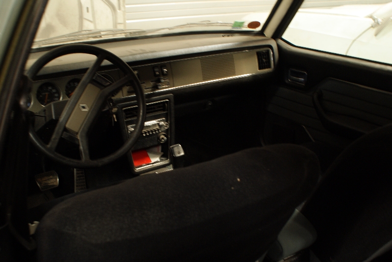 dsc02660 A Vendre : RENAULT 30 TS 1977 Automatique