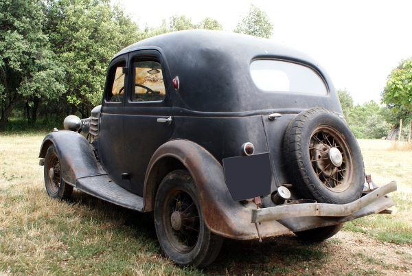 celta 4 1 7 A Vendre : RENAULT CELTA 4 1935