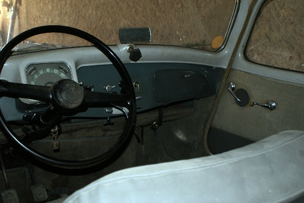 A Vendre: CITROËN TRACTION 11 B dsc02570 A Vendre: CITROËN TRACTION 11 B