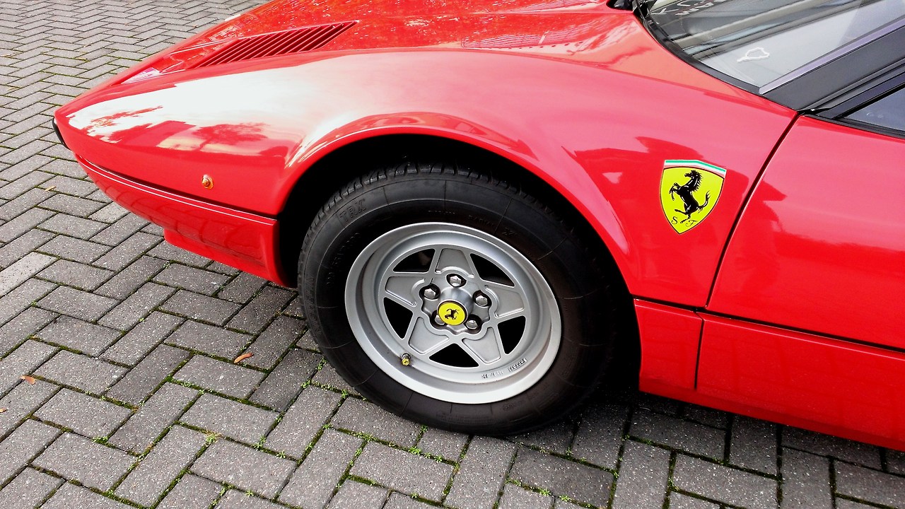 ferrari 308GTSI 13